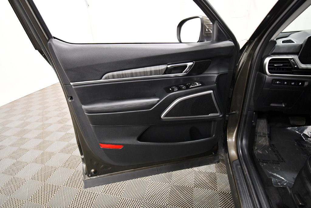Certified 2025 Kia Telluride EX X-Line AWD/4WD image 13