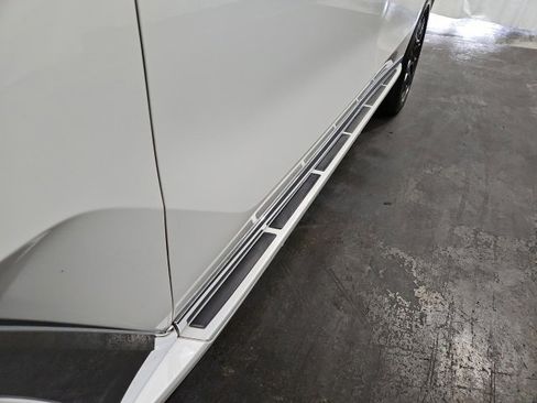 Used 2020 BMW X7 xDrive40i w/ Cold Weather Package image 10