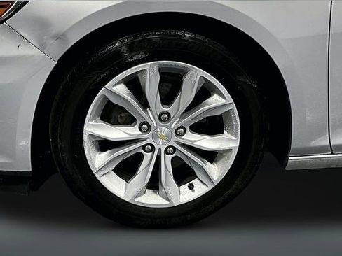Used 2020 Chevrolet Malibu LT FWD image 27
