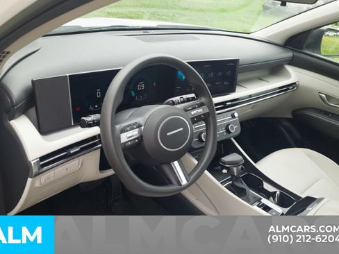 Certified 2026 Hyundai Tucson SE FWD image 5