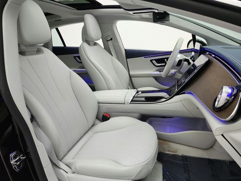 Certified 2023 Mercedes-Benz EQE 350+ 4MATIC Sedan image 19