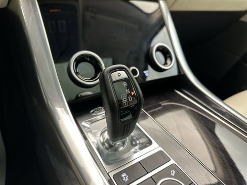 Used 2020 Land Rover Range Rover Sport HSE image 17