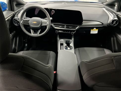 New 2026 Chevrolet Equinox EV LT image 10