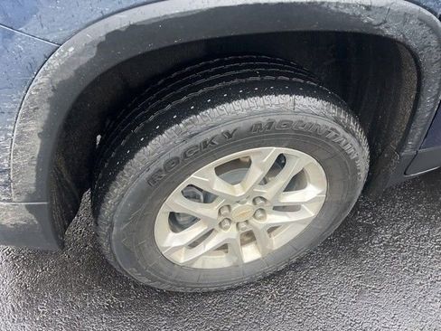 Used 2023 Chevrolet Traverse LS w/ Safety Package image 12