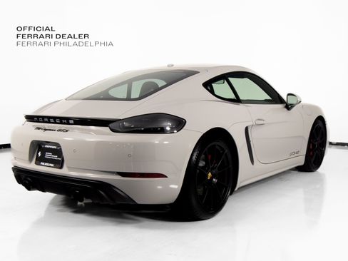 Used 2024 Porsche 718 Cayman GTS RWD image 8
