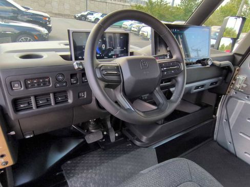 Used 2024 Chevrolet Brightdrop 400 w/ Commercial Equipment Package AWD/4WD image 10