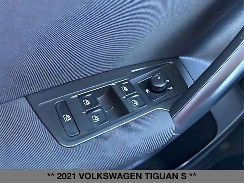 Used 2021 Volkswagen Tiguan S image 23