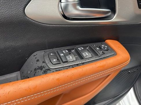 New 2026 Chrysler Pacifica Pinnacle image 21