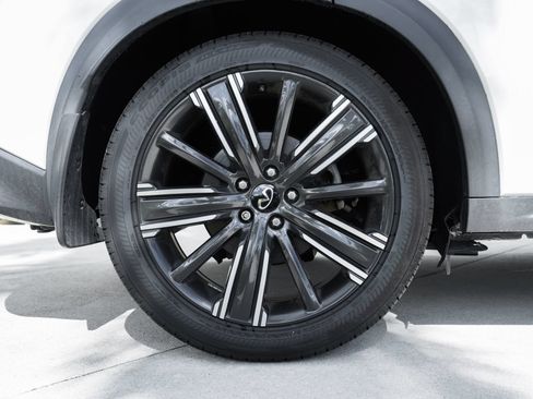 Used 2021 INFINITI QX50 Luxe w/ Appearance Package FWD image 13