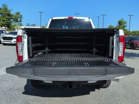 Used 2017 Ford F250 Platinum w/ Platinum Ultimate Package AWD/4WD image 16