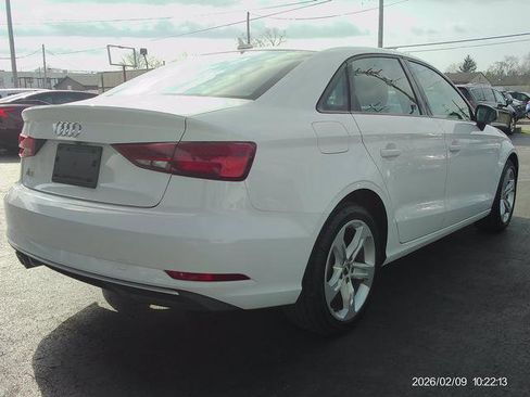 Used 2018 Audi A3 2.0T Premium image 3