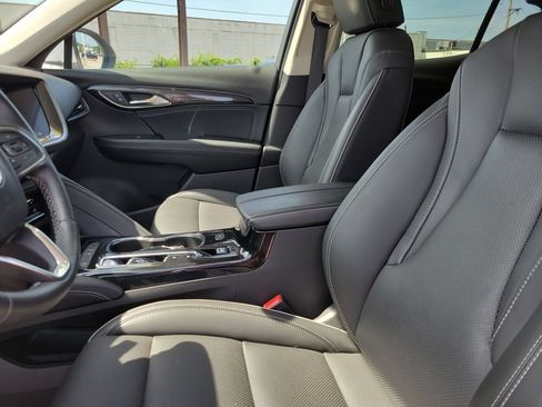 Used 2023 Buick Envision Essence FWD image 18