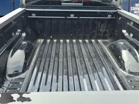 Used 2022 Chevrolet Colorado Z71 AWD/4WD image 6