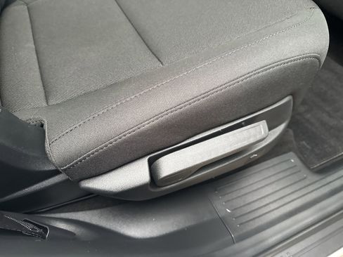 Used 2025 Hyundai Santa Fe SE image 33