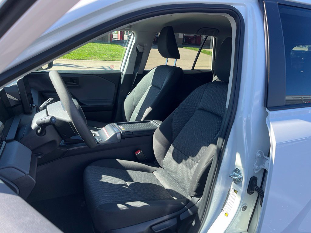 Used 2026 Toyota RAV4 LE AWD/4WD image 20