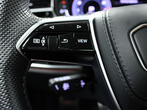 Used 2023 Audi S8 image 20