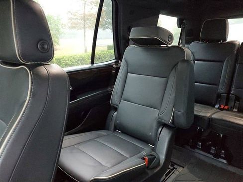 Used 2021 Chevrolet Tahoe Premier w/ Premium Package image 58