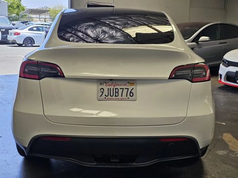 Used 2020 Tesla Model Y Long Range AWD/4WD image 3