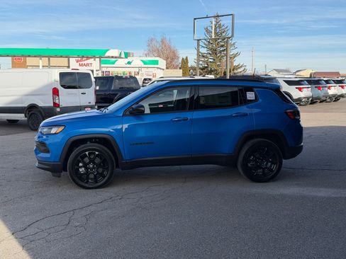 New 2026 Jeep Compass Latitude image 11