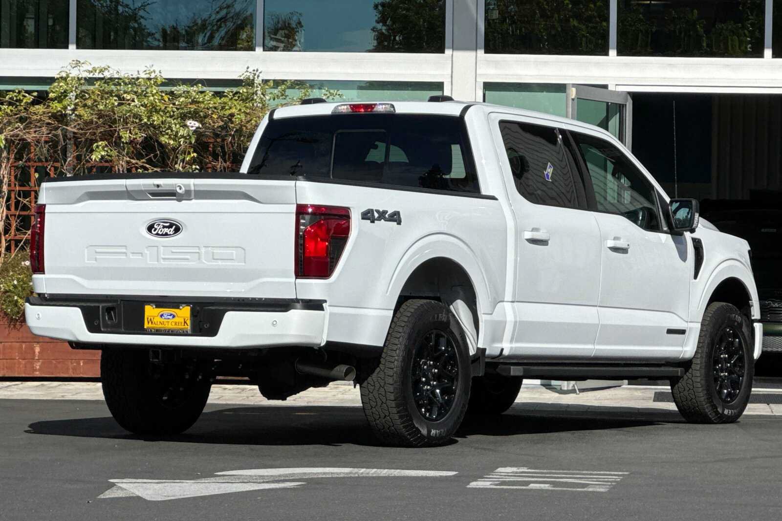 New 2026 Ford F150 XLT w/ Equipment Group 302A MID AWD/4WD image 4