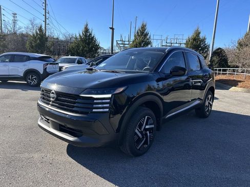 New 2026 Nissan Kicks SV w/ SV Premium Package FWD image 3