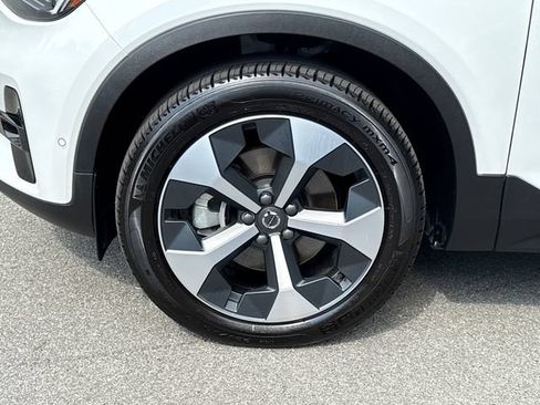 Used 2026 Volvo XC40 B5 Plus AWD/4WD image 15