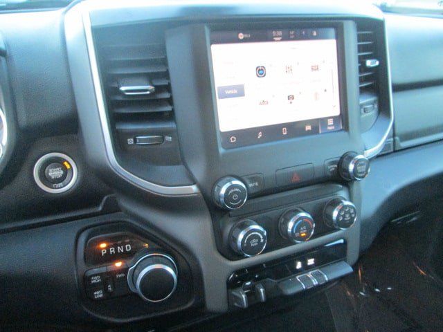Used 2024 RAM 2500 Big Horn AWD/4WD image 18