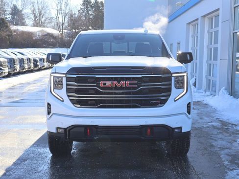 New 2026 GMC Sierra 1500 AT4 w/ Technology Package image 6