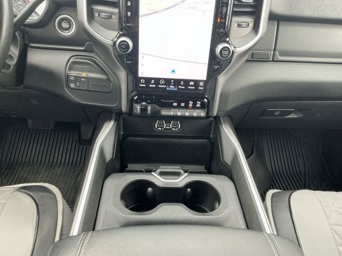 Used 2024 RAM 2500 Big Horn w/ Sport Appearance Package AWD/4WD image 20