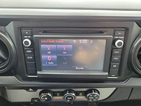 Used 2019 Toyota Tacoma SR w/ SR Convenience Package image 28