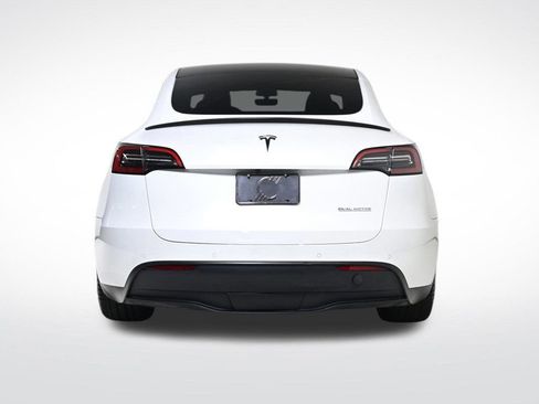 Used 2022 Tesla Model Y Performance image 4