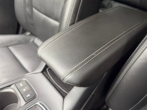 Used 2024 Cadillac XT4 Premium Luxury image 72