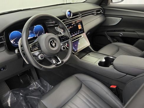 Used 2023 Maserati Grecale GT AWD/4WD image 16