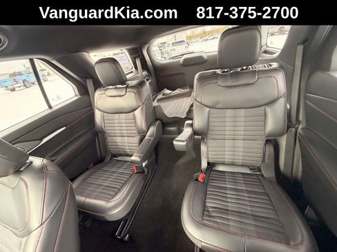 Used 2025 Ford Explorer ST-Line image 21