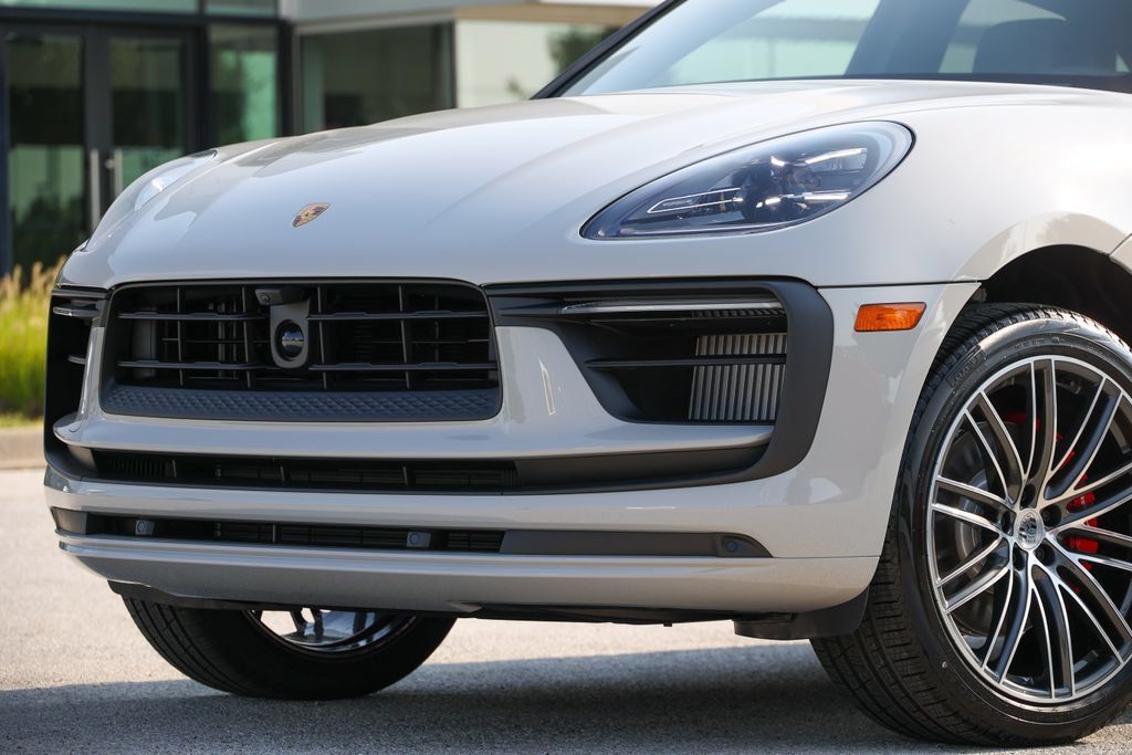 New 2026 Porsche Macan S AWD/4WD image 7