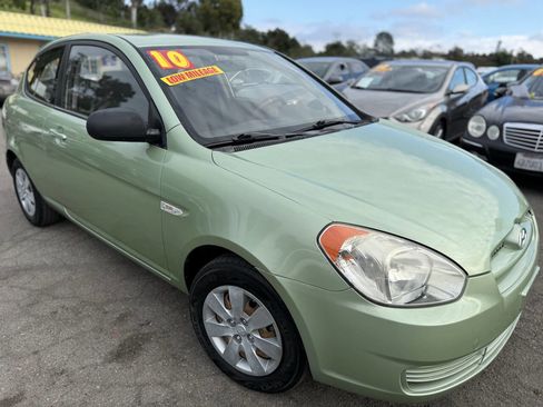 Used 2010 Hyundai Accent GS image 1