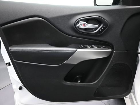 Used 2020 Jeep Cherokee High Altitude image 12