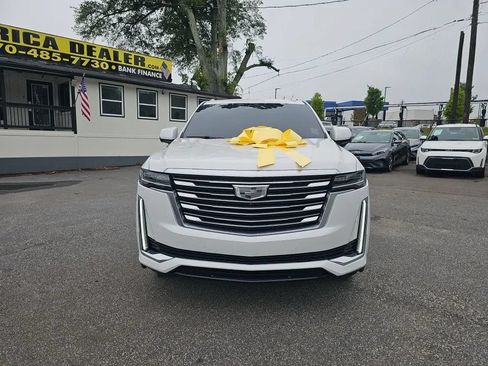 Used 2021 Cadillac Escalade Premium Luxury Platinum RWD image 3