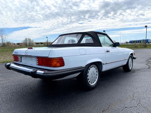 Used 1989 Mercedes-Benz 560 SL image 5
