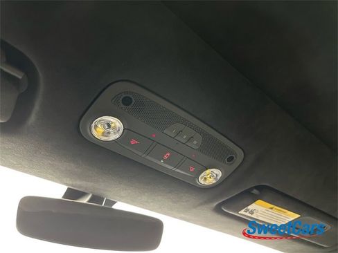 Used 2021 Lamborghini Huracan EVO image 28