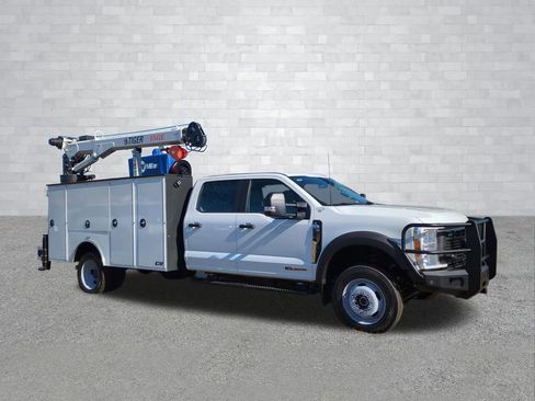 New 2025 Ford F550 XL image 2
