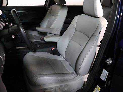 Used 2023 Honda Passport EX-L image 4