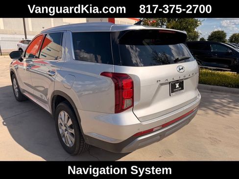 Used 2024 Hyundai Palisade SEL AWD/4WD image 2