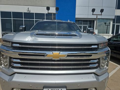 Used 2020 Chevrolet Silverado 2500 High Country w/ Z71 Off-Road Package AWD/4WD image 6