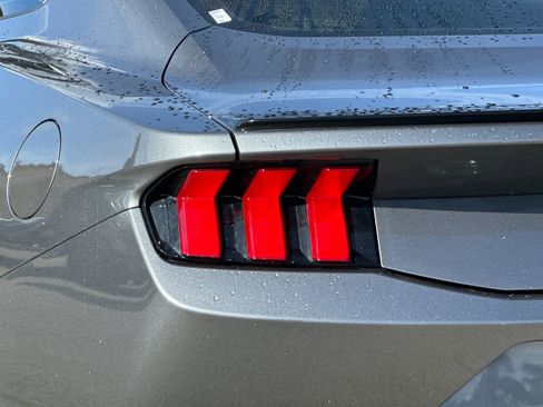 Used 2024 Ford Mustang Coupe RWD image 33
