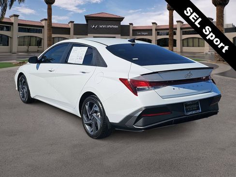 Used 2025 Hyundai Elantra Sport FWD image 6