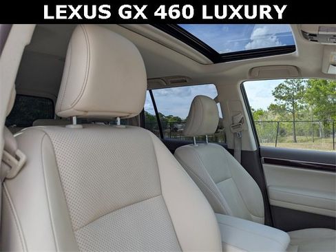 Used 2016 Lexus GX 460 Luxury w/ Preferred Accessory Package image 11