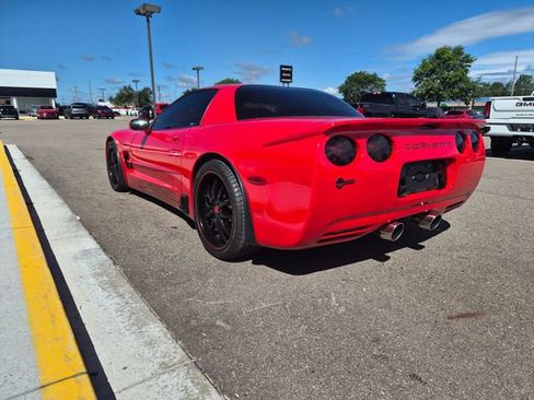 Used 2002 Chevrolet Corvette Z06 w/ Memory Pkg RWD image 11