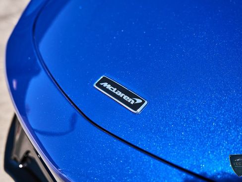 Used 2025 McLaren Artura RWD image 7