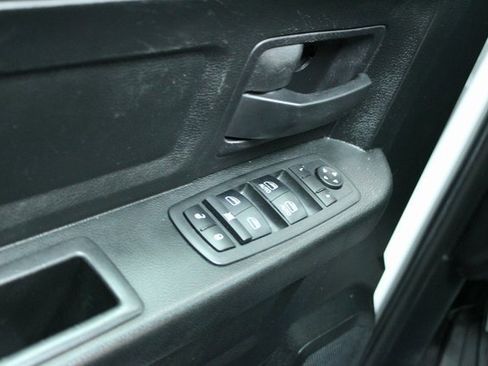 Used 2018 RAM 1500 Express w/ Express Value Package image 12